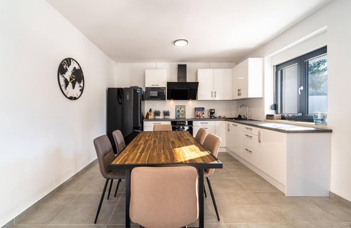 Pridraga House | Beach front home in Pridraga