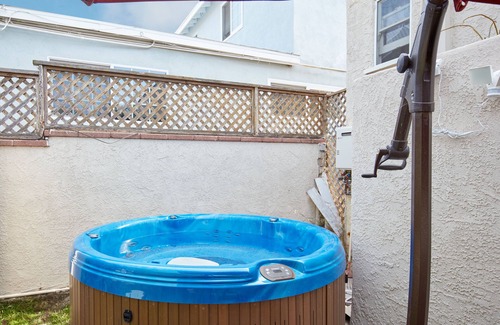 El Segundo Apartment | Beach Guest Room/Jacuzzi, bikes/tropical garden. 5min/town/beach. Monthly
