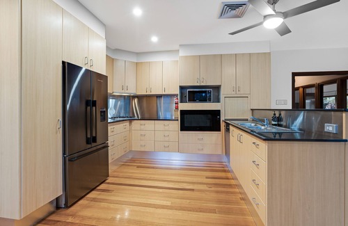 Wamberal House | BEACH HAUS- Beach front, great for family fun!