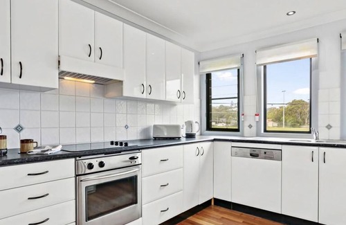 Kiama House | Beach House Kendalls - Low Season Special - Stay 3 PAY FOR 2 Nights