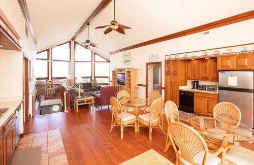 Sandbridge House | Beach house with breathtaking sunsets