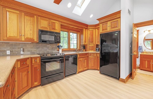 Ridgeway House | Beach Paradise Awaits You!
