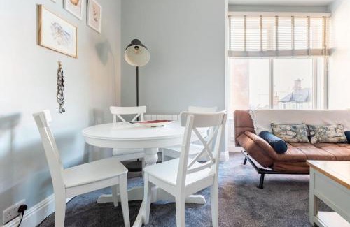Lytham St. Anne's Apartment | Beach Retreat