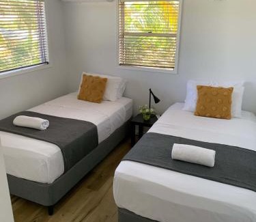 Torquay Apartment | Beach villa on the esplanade