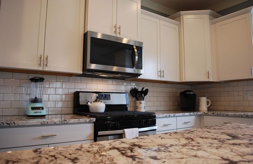 South Haven House | Beachcomber Cottage; Tri-level home near downtown