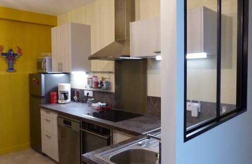Dinard Apartment | Beachfront - Appart. 4/5pers private garden + parking .center of Dinard