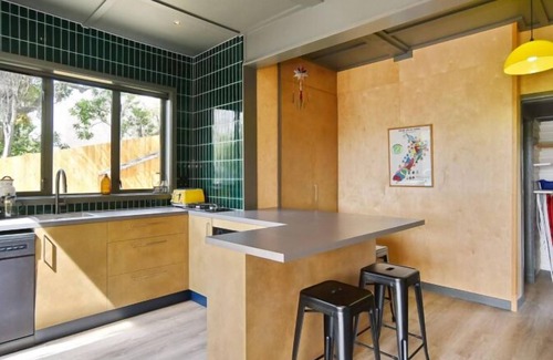 New Brighton Apartment | Beachfront Bach-Beach front Bach with a retro vibe