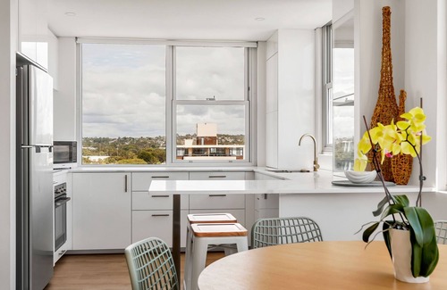 Manly Apartment | Beachfront Beauty with 270° Views Short Level Walk to Manly