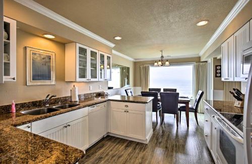 Lincoln Beach Apartment | Beachfront Condo with Patio and Views - Walk to Shore!