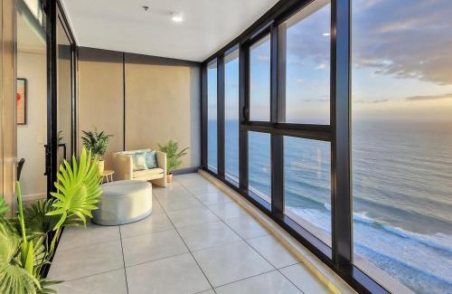 Burleigh Heads Apartment | Beachfront Luxe Escape at Surfers Paradise Parking