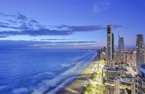 Burleigh Heads Apartment | Beachfront Luxe Escape at Surfers Paradise Parking