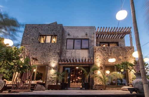 Chacchoben House | Beachfront Luxurious Experience Location in Tulum - Casa Maya Kaan