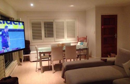Miami Apartment | Beachfront MIAMI 2 Bdr Easy Living VIEWS VIEWS!