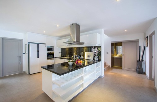 Plai Laem Villa | Beachfront Pool Villa Seaview V231