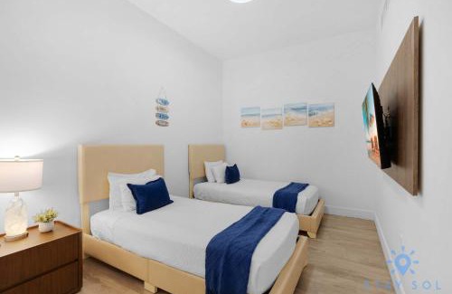 Hollywood Apartment | Beachfront Resort - Hot Tub & Pool- Near Beach