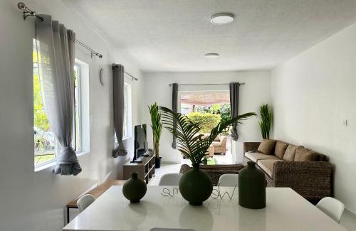 Flic-en-Flac House | Beachfront Villa in a beautiful and secured complex