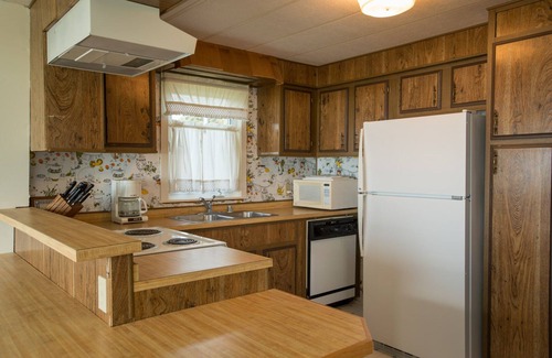 Lopez Island Cabin | Beachfront with Spectacular Sunsets. Lopez Island