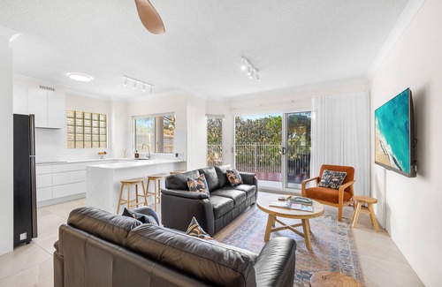 Peregian Beach Apartment | Beachside Beauty on the Sunshine Coast, Queensland.