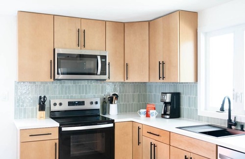 Kenyon House | Beachside Bungalow - Charlestown, RI