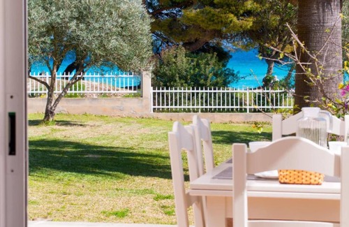 Mallorca Island Apartment | Beachside Comfort for Four