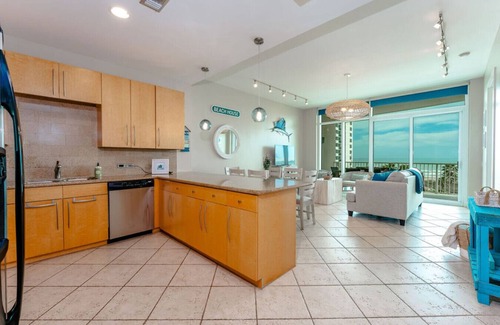 South Padre Island Apartment | Beachside Life @ The Sapphire 505