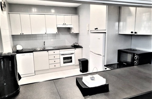 Puerto Banus Apartment | Beachside Puerto Banus Stunning Apartment 212