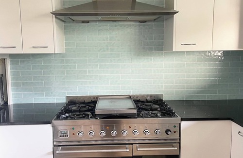 Mona Vale House | Beachside townhouse at Mona Vale beach, spacious and modern, footsteps to beach