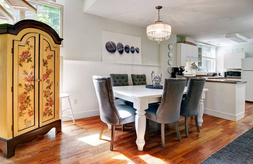 North Oyster Condo | Beachy condo with Oceanview, Hotub and Pool