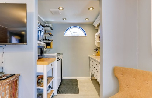 Beacon Apartment | Beacon Apt w/Patio + Grill; Walk to Main St!