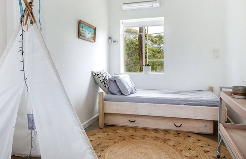 McCrae Other | Beatrice - McCrae (Mornington Peninsula)