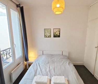 15th Arrondissement Apartment | Beaugrenelle 1-Min Walk Elegant 2P Apart 4 sleeper