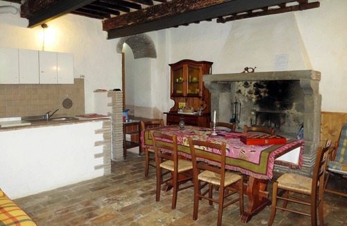 Bagnoregio Villa | Beautiful apartment in villa for 4 people with pool, WIFI and patio