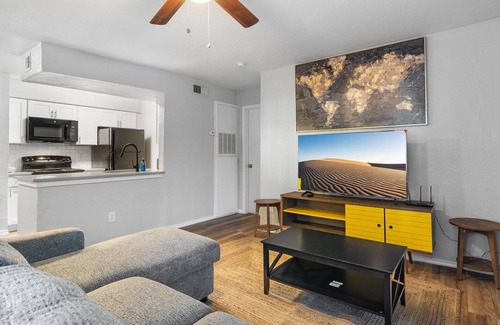 Coronado Hills Apartment | Beautiful 1BD/1BA in University Hills 5839