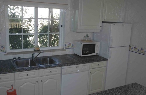 Luz Apartment | Beautiful 2 Bedroom Apartment With Large Pool In Private Garden And Sea Views