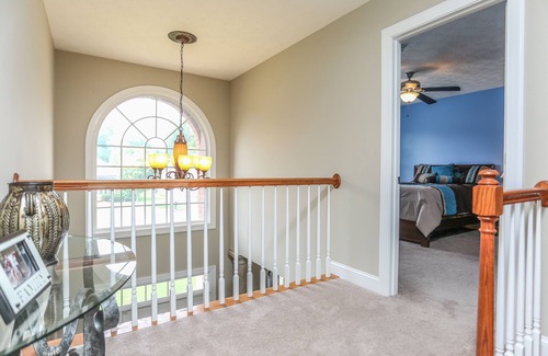 Poquoson House | Beautiful 2 story brick home on a cul-de-sac. A beautiful pond in the back yard