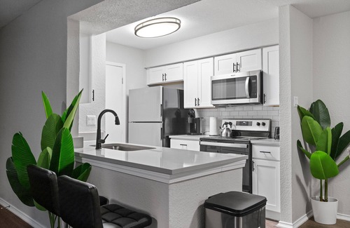 University Hills and Windsor Park Apartment | Beautiful 2BD/1BA in University Hills 3307