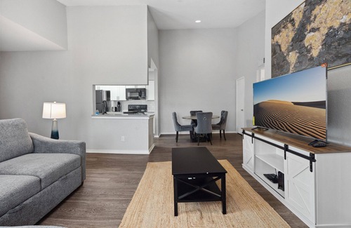 Coronado Hills Apartment | Beautiful 2BD/2BA in University Hills 4365