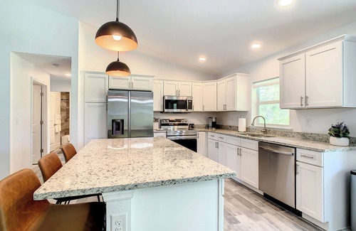 Port Charlotte House | Beautiful 3-bedroom house in Port Charlotte with WiFi and AC