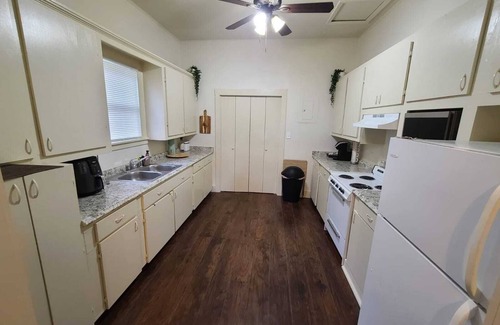 Brownsville House | Beautiful 3BR&2BA House located in the Historic part of Brownville-SPI-SpaceX-MX