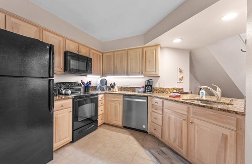 Table Rock Condo | Beautiful 4 bdrm/3 bth condo. Branson Christmas time begins November 1 +LIGHTS+