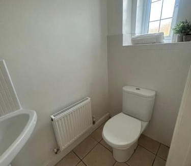 Loughborough Apartment | Beautiful 4-Bedroom Home for Groups & Families