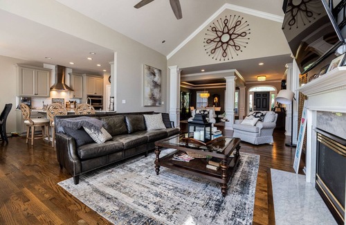 Louisville House | Beautiful 4 BR, 4.5 Bath, Executive Home w In Ground Pool & Handicap Accessible!