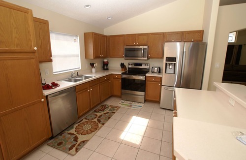 Orange Tree Villa | Beautiful 5 Bedroom/4 Full Bath Villa- Private Pool and Spa Near Disney!