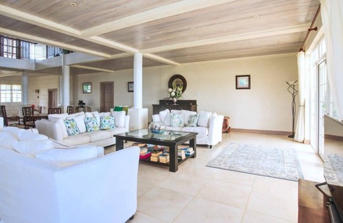 Oistins Villa | Beautiful 5-bedroom villa for short-term rental