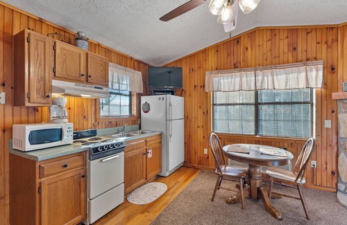 Sevierville Cabin | Beautiful, Affordable, Cabin Near Pigeon Forge For Couples!