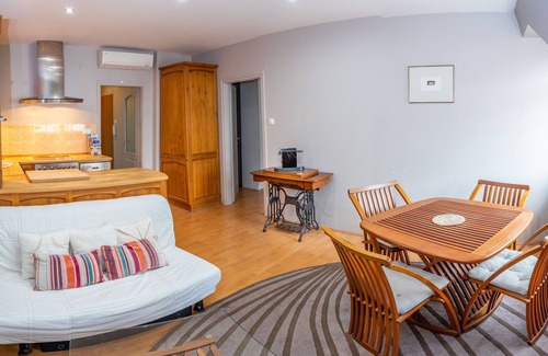 Terezvaros Apartment | Beautiful Air ConditionedApartment on a Silent Street - Opera/Downtown
