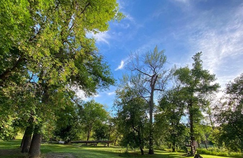 Moorhead House | Beautiful and Secluded Full Home in North Moorhead