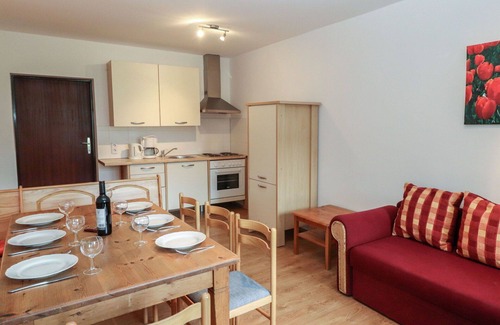 Muhldorf Apartment | Beautiful apartment for 8 people with WIFI, TV and balcony