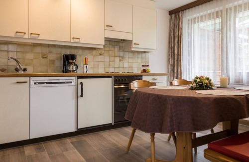 Saas Almagell Apartment | Beautiful apartment for 5 people with WIFI, TV and balcony