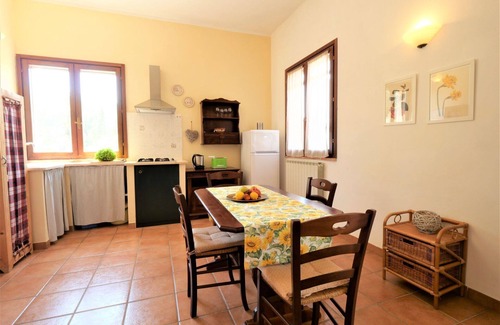 Montorsaio House | Beautiful apartment in villa for 2 guests with WIFI, pool, TV and patio